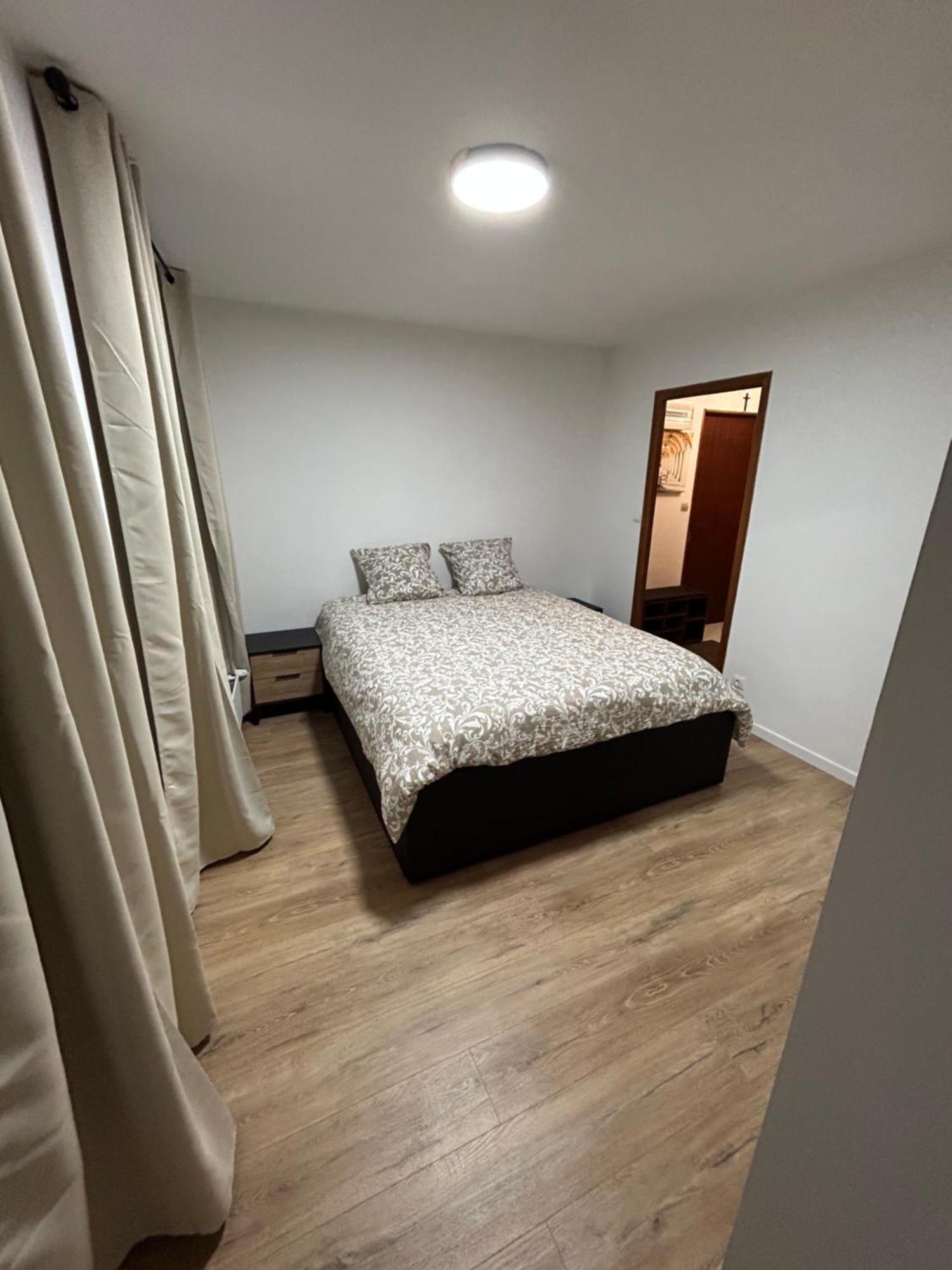 Appartement Hyper Centre Diamerisma Charleville-Mézières Buitenkant foto